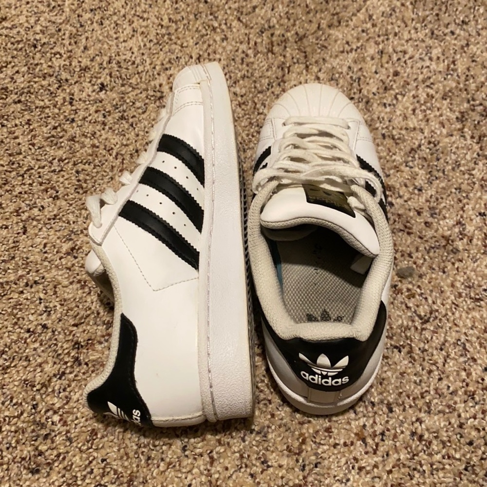ADIDAS superstar